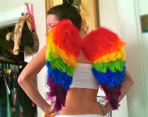 Rainbow wing1 RB9014